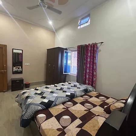 Gaharwar Home Stay Dehradun Exterior photo